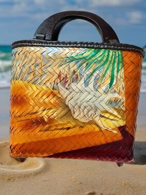 Vintage Boho “Sun and Sand”, Small Woven Beach Themed Straw Clutch Handbag 1980s